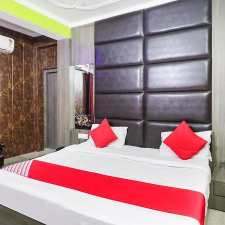 Oyo 6908 Hotel Royal City Āzamgarh Habitación foto