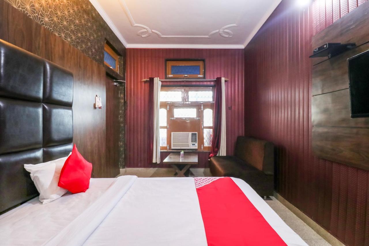 Oyo 6908 Hotel Royal City Āzamgarh Exterior foto