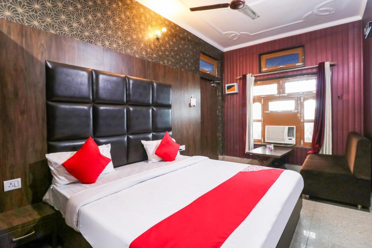 Oyo 6908 Hotel Royal City Āzamgarh Exterior foto
