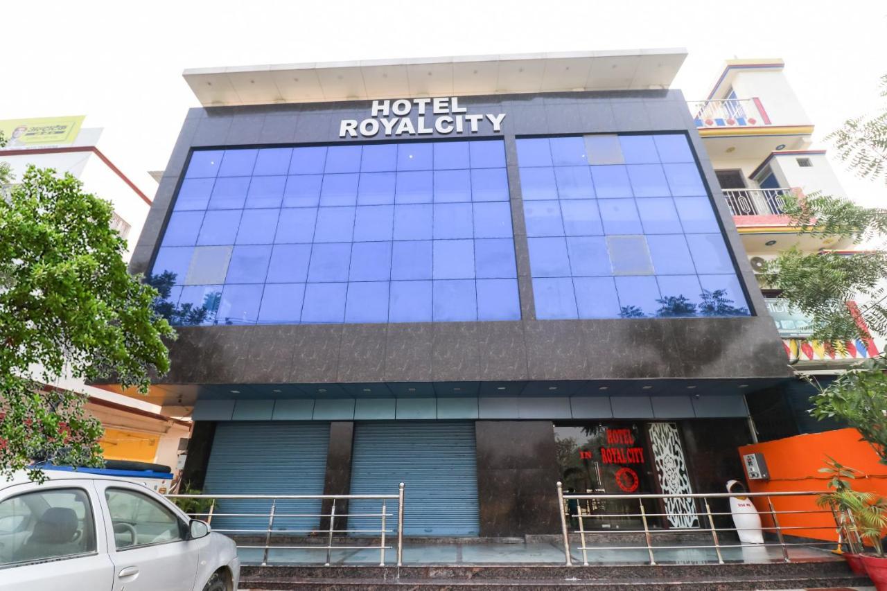 Oyo 6908 Hotel Royal City Āzamgarh Exterior foto